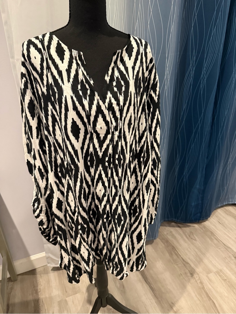 Ruby Rd. Black and White Patterned Top